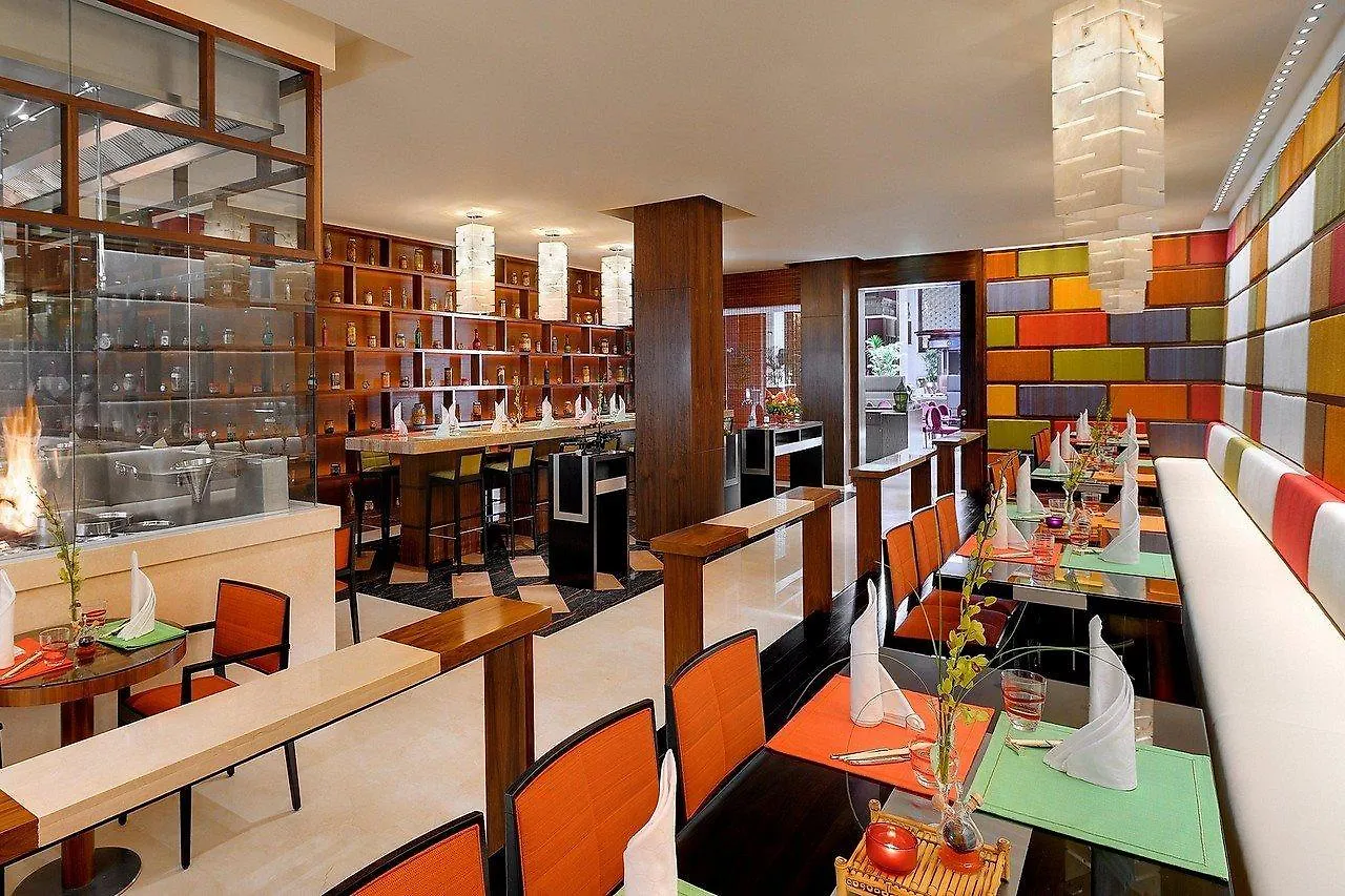 Hotell Crowne Plaza - Dubai Jumeirah By Ihg